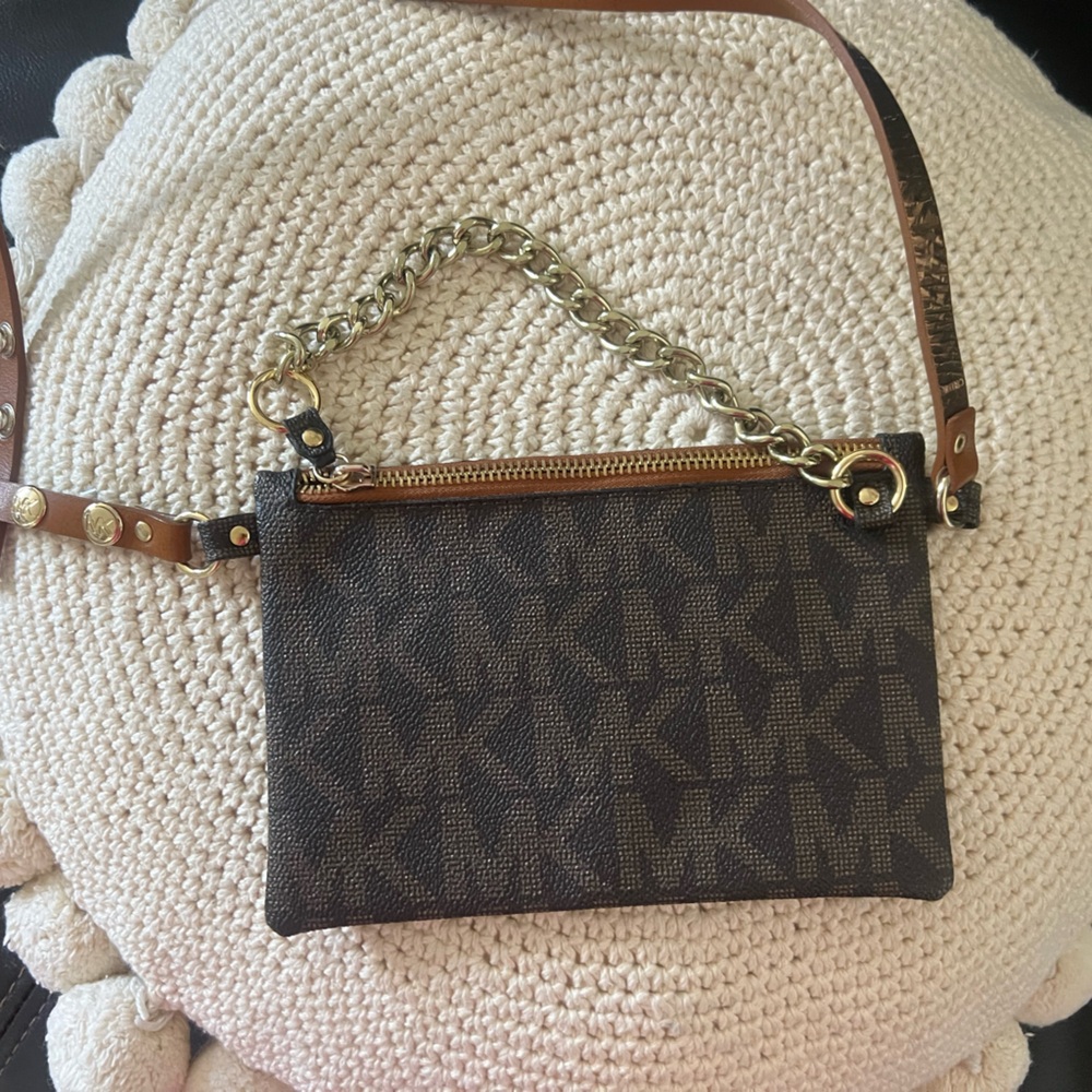 MICHAEL KORS BELT BAG - LIKE NEW!!!!!